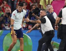 或缺席欧洲杯决赛！西班牙队长被保安铲伤！-欧洲杯