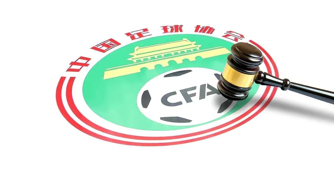 中国足球已经烂到根了，外教曝中国足球丑闻，到了推倒重建时候了