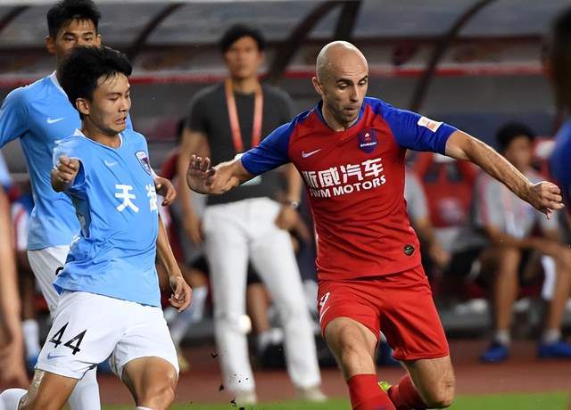 中国足球的损失：中超效力6年功勋外援自宣离队，独造63球！