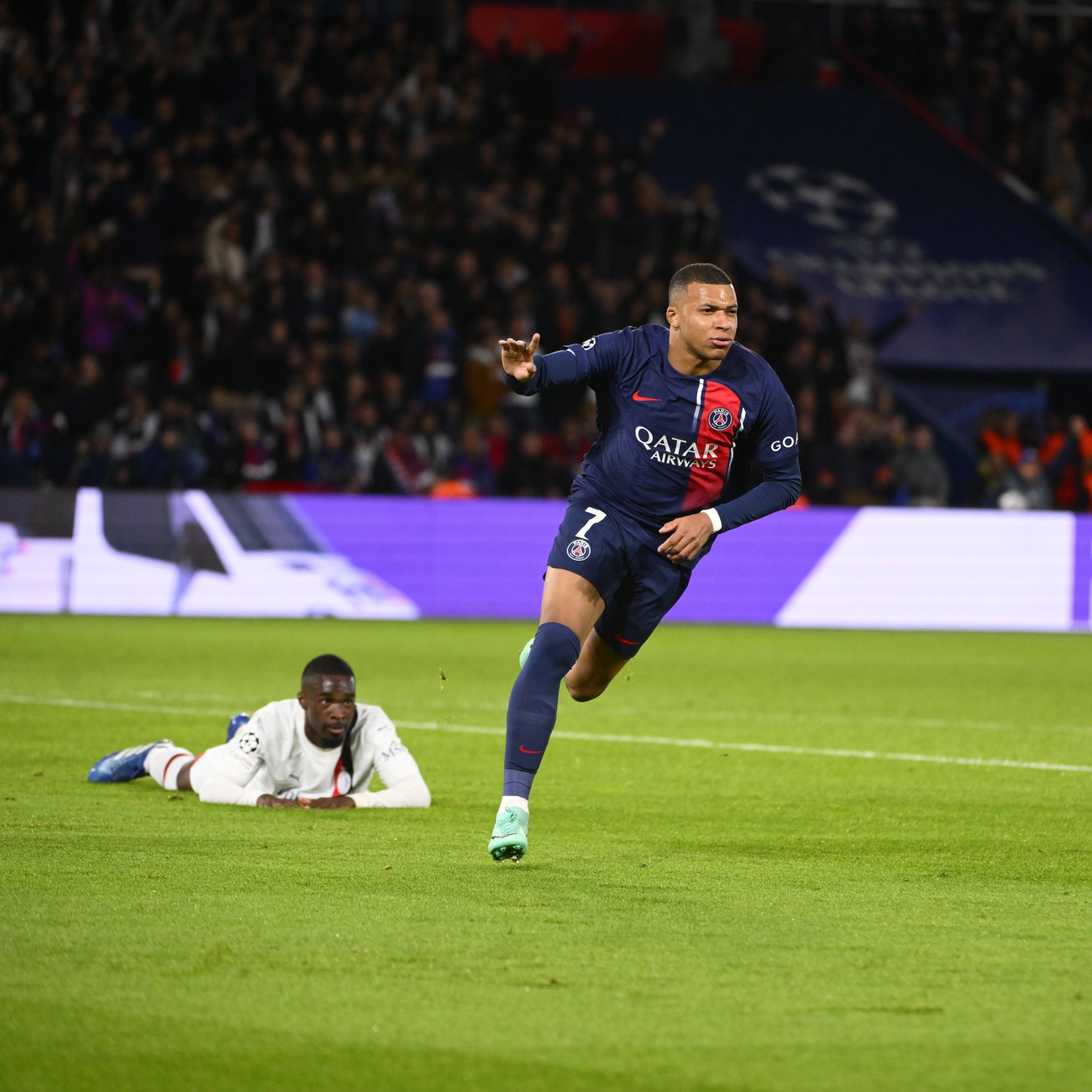 欧冠-巴黎3-0赢下AC米兰，姆巴佩和穆阿尼破门，巴黎登顶米兰垫底