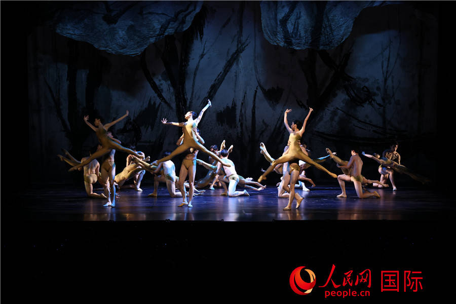中国苏州芭蕾舞团首次登上西班牙巴塞罗那维多利亚剧院舞台