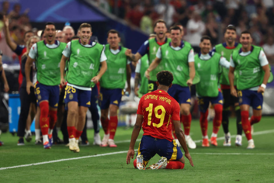 欧洲杯决赛对阵出炉：英格兰逆转绝杀晋级，成功会师西班牙队-欧洲杯