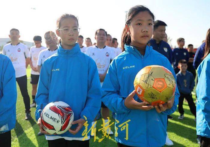 山东泰山足球俱乐部“超越·爱”系列公益活动走进东营市东营区