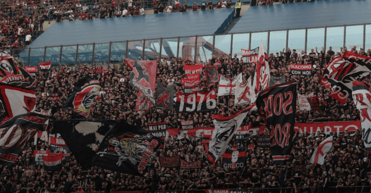 AC米兰希望7万多AC米兰球迷，对阵多特蒙德时，带一条红黑围巾