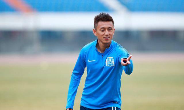 中国男足32岁球星丁海峰回归天津津门虎，有望重返中超-天津津门虎